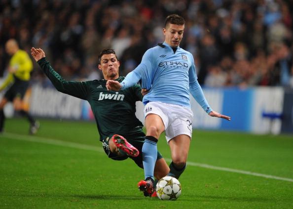 获评10分！陈威全场完成12次扑救，力保海港客场龙门不失（满分10分！陈威12次神扑助海港客场零封对手）