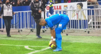 德国转会市场更新切尔西球员身价，帕尔默1.2亿欧居首（德转更新蓝军球员估值，帕尔默1.2亿欧登顶）