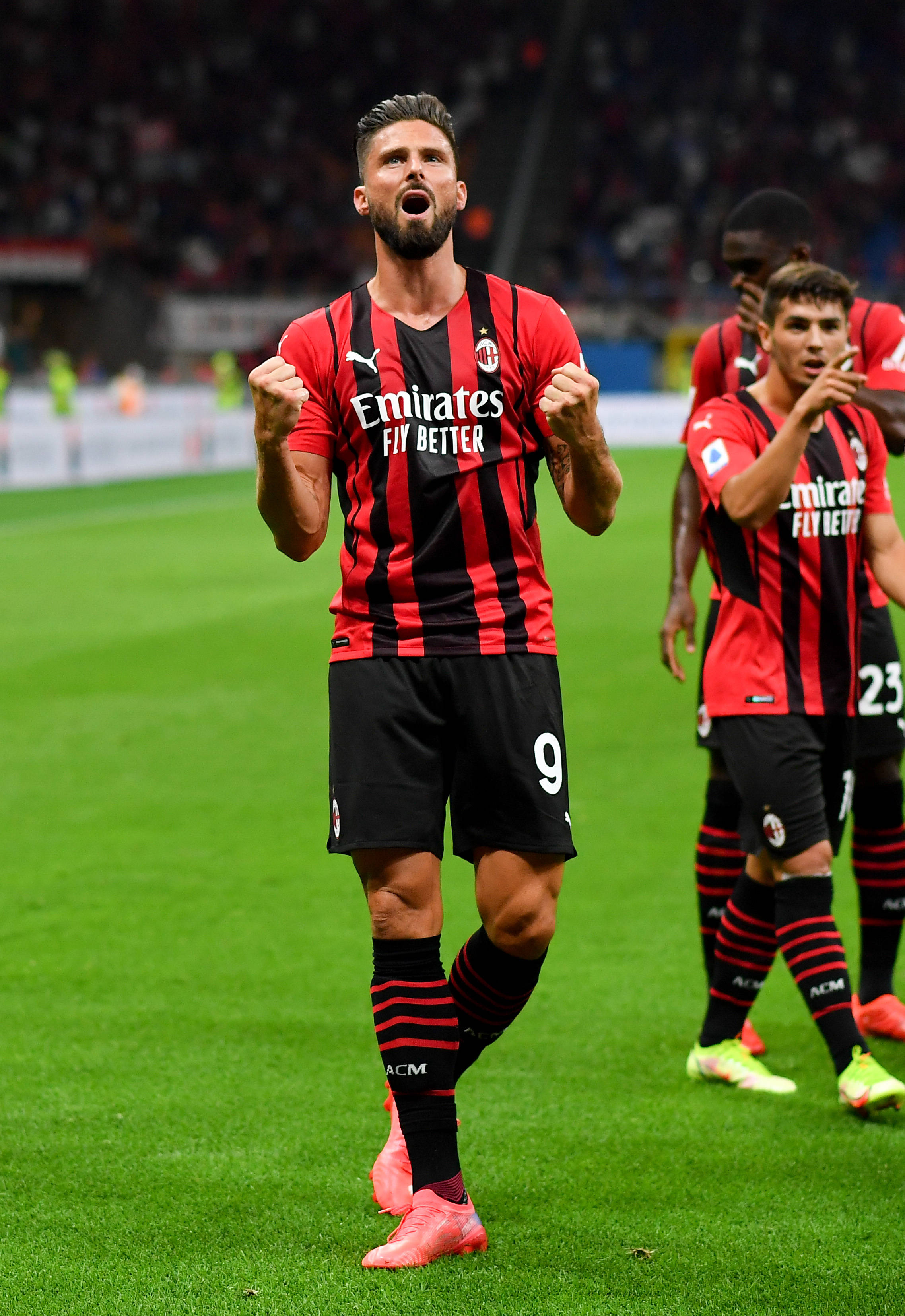 优秀！茂名这位姑娘勇夺全国举重冠军！（茂名姑娘摘得全国举重冠军，太厉害了！）