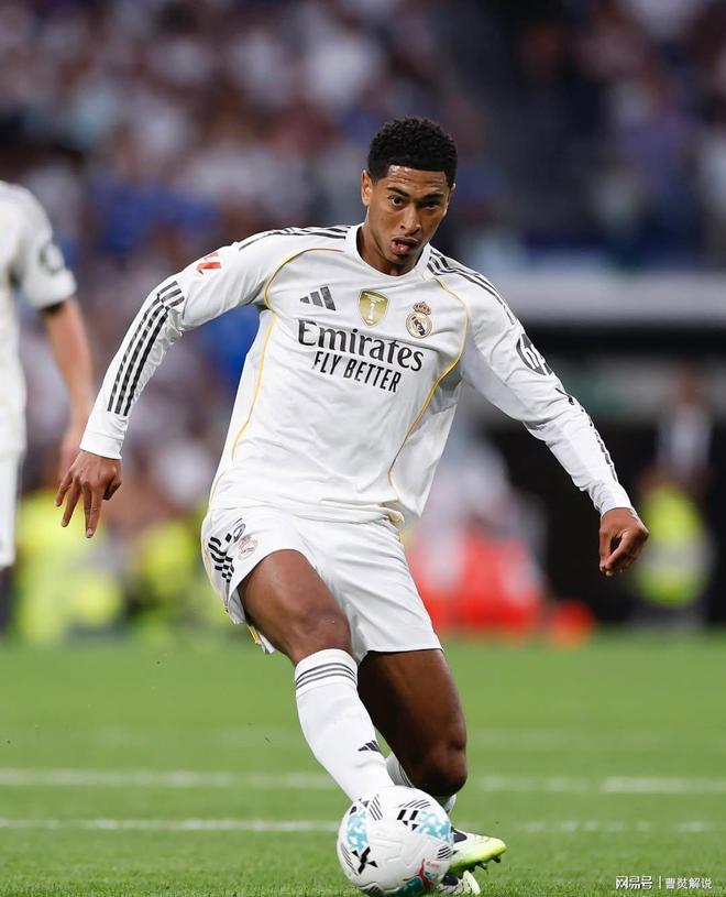 6场造7球，奥巴梅扬本赛季欧冠直接参与进球数仅次于姆巴佩（本季欧冠，奥巴梅扬6场参与7球，直接贡献仅次于姆巴佩）