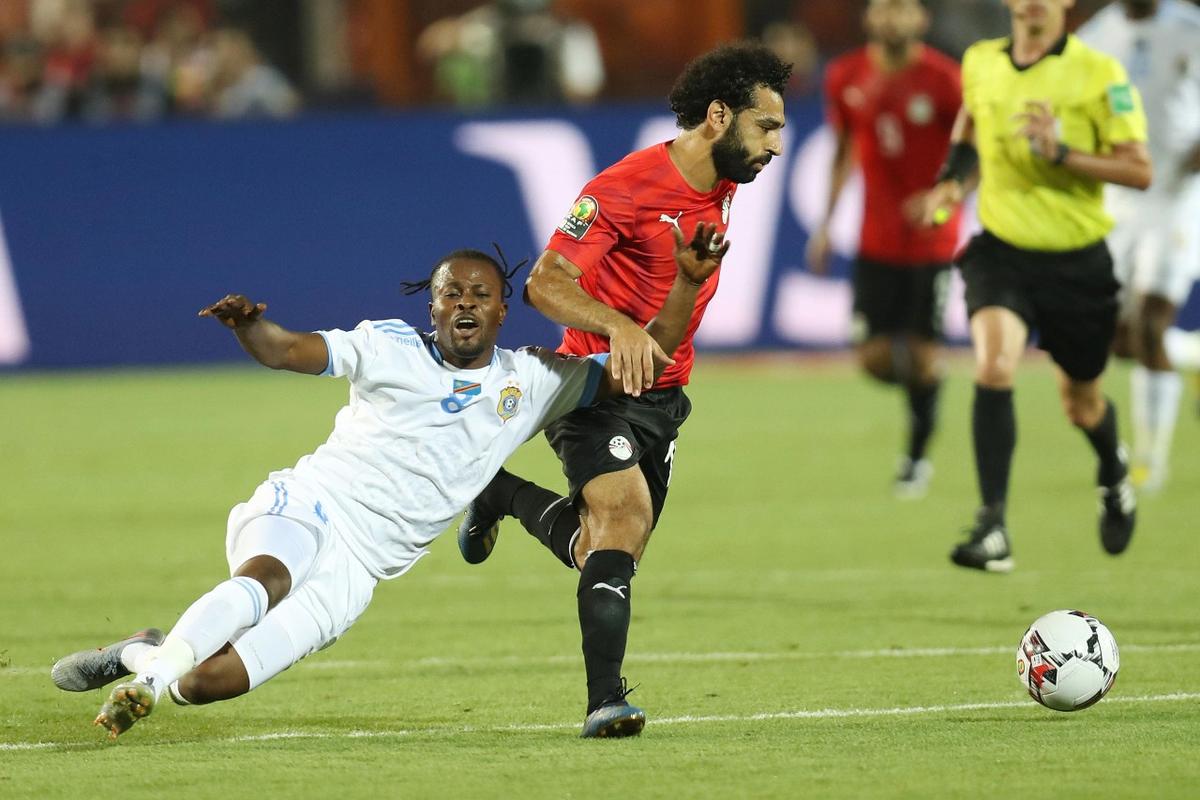 挪媒：哈兰德因曼奇尼摸屁股产生冲突，挪威队赛后庆祝至深夜（挪威媒体：哈兰德与曼奇尼因拍臀发生争执，挪威队赛后庆祝至深夜）