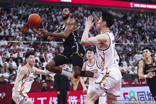 费尔斯成历史上最年轻达成5次单场20+的后卫（费尔斯刷新纪录：史上最年轻后卫完成5次单场20+）