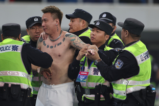 胜北京采访！邱彪直指锻炼价值达，鲍威尔赞高诗岩+喊话战旧主！（击败北京后专访：邱彪称锻炼目标已达成，鲍威尔力挺高诗岩并向旧主喊话）