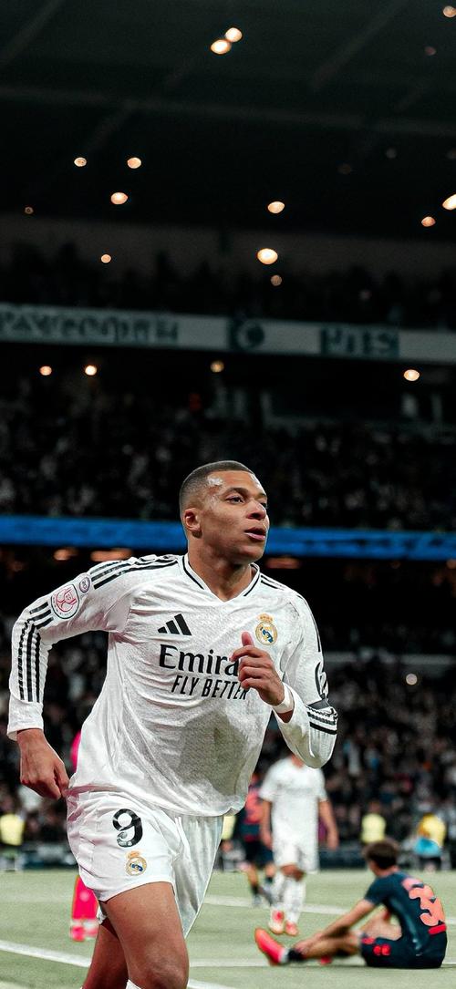 福克斯：哈珀和卡斯尔非常无私，我们还有更大的目标要去实现（福克斯：哈珀与卡斯尔极其无私，我们正冲击更宏大的目标）