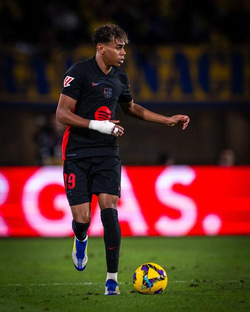 又要开轰趴了？内马尔：放假了，我要忘记足球10天，彻底放松（派对要安排上了？内马尔：放假这10天先把足球抛在脑后，彻底放松）