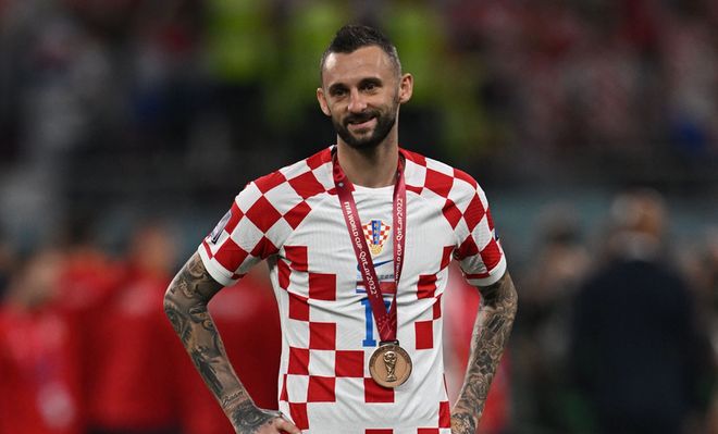 佩工：建议足球比赛使用后场违例规则，球过中线不能回传（佩工建议引入后场违例：过中线不得回传）