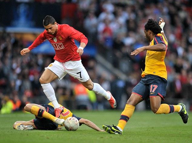 国内首个残疾人铁人三项赛事开赛（全国首届残疾人铁人三项赛正式开赛）