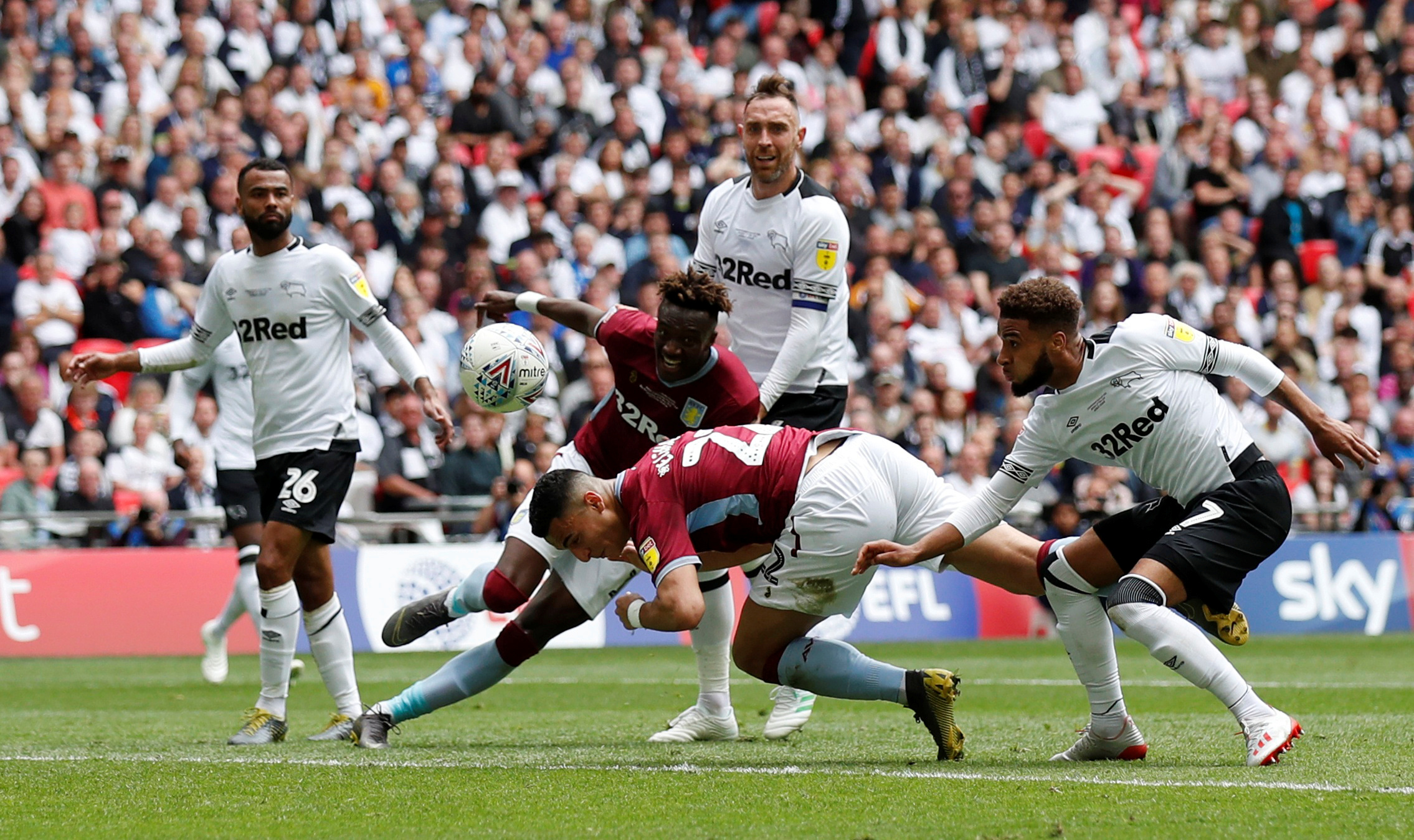 柬埔寨突然宣布退出，代表团紧急回国（柬埔寨临时宣布退出，代表团火速返国）