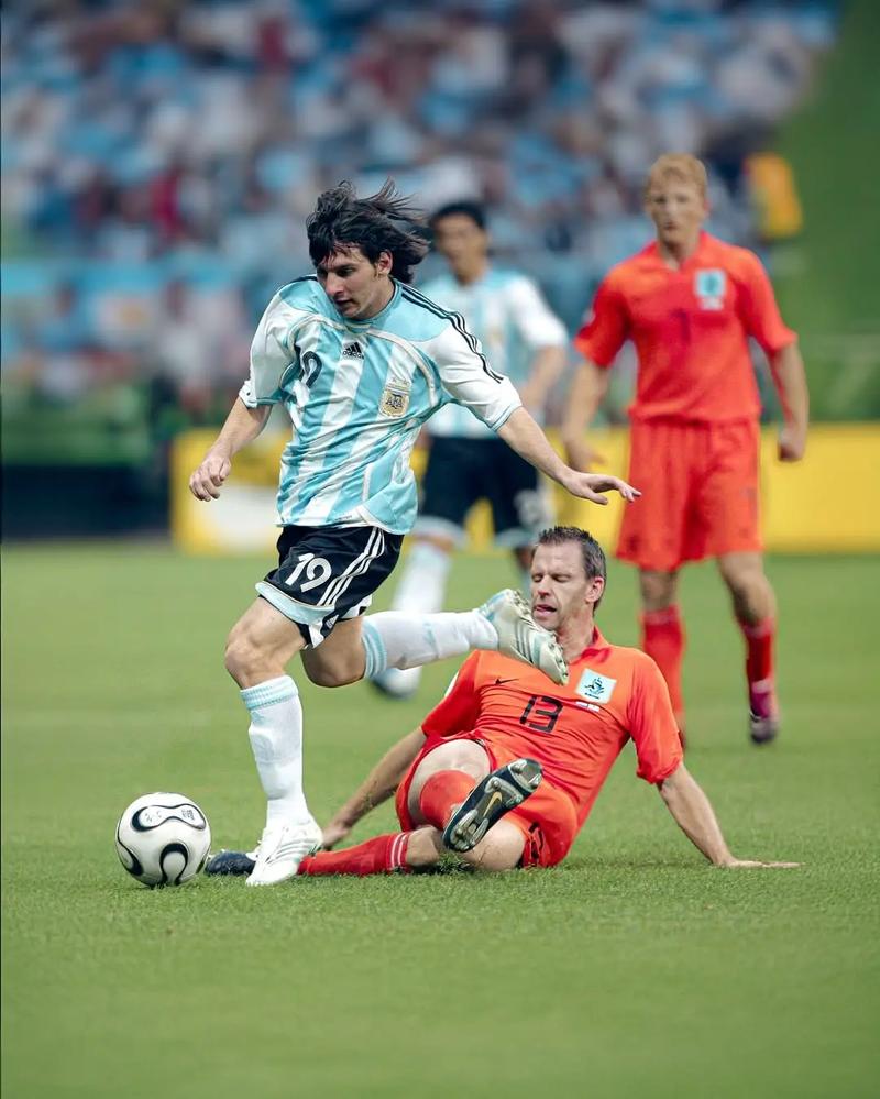 首尔中场郑承原：战成都一定要拿下3分；开放外援有积极影响（首尔中场郑承原：对阵成都誓取三分，外援放开带来正面效应）