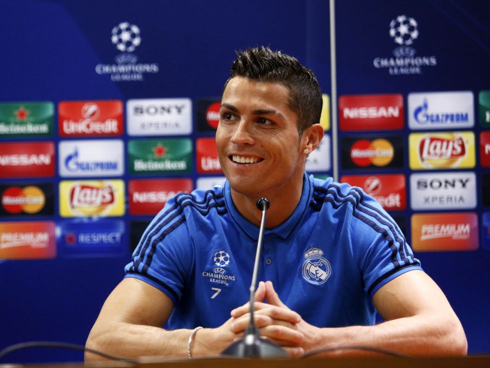 喜得千金，索博斯洛伊晒照宣布女儿出生（索博斯洛伊晒照官宣爱女降生）