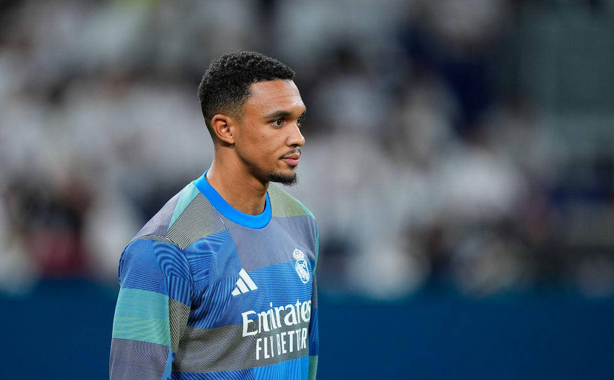 出战4场完成3场零封+两度扑点，迈尼昂当选米兰11月最佳球员（4战3零封两扑点，迈尼昂荣膺米兰11月最佳）